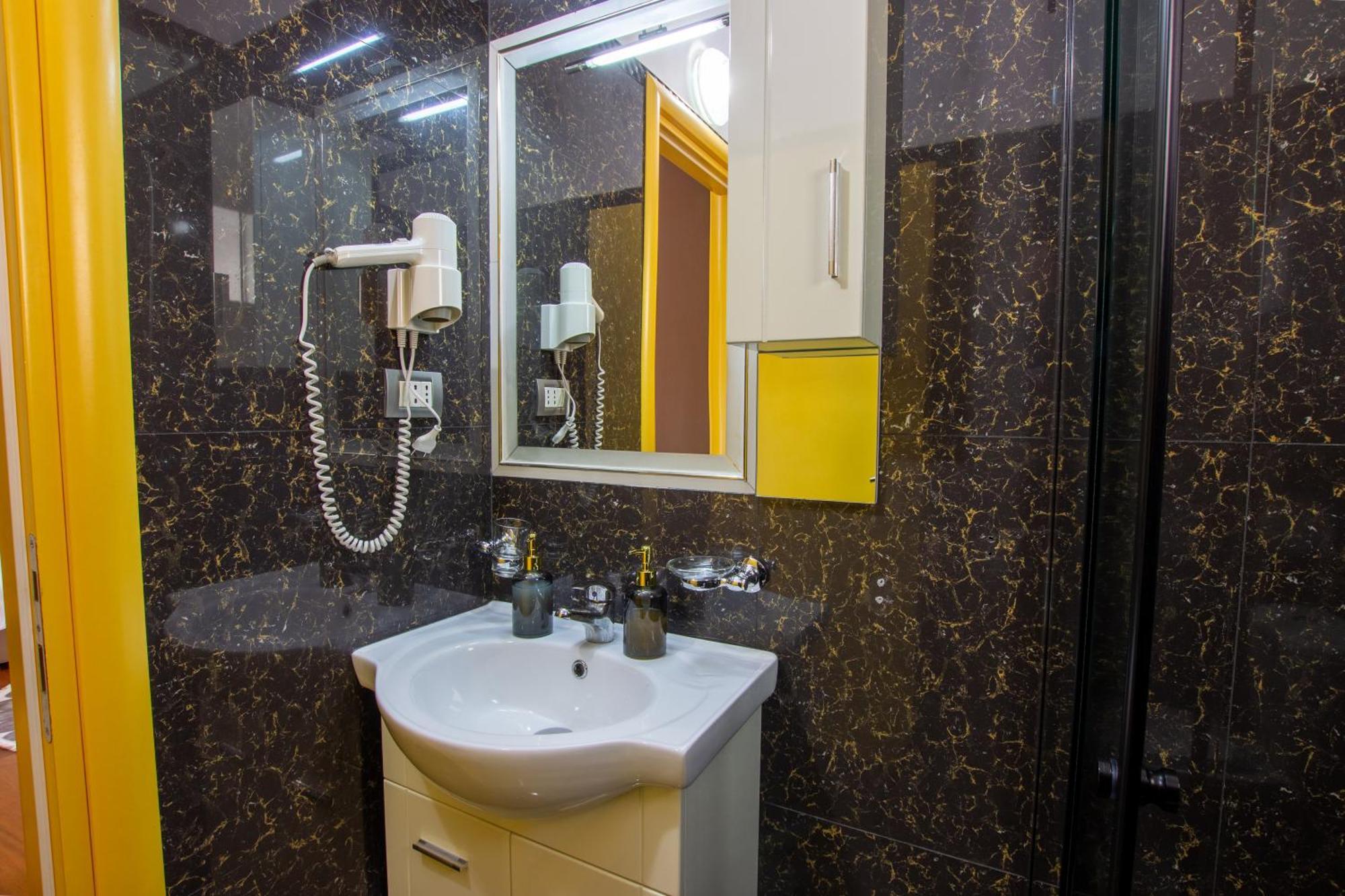 Bora Hotell 4*