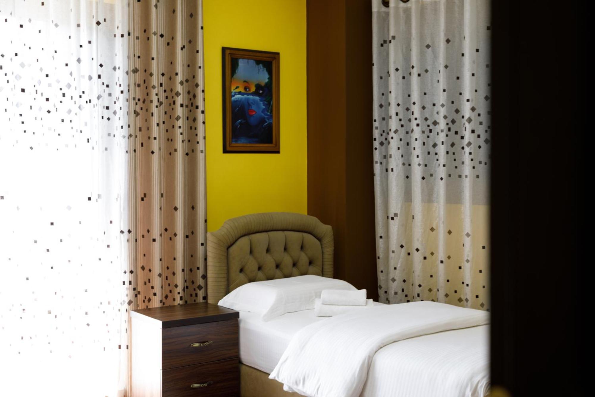 Bora Hotel